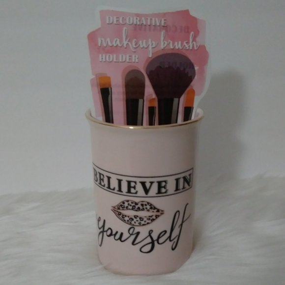Makeup Brush Holder “Believe in Yourself" Pink Gold - Picture 2 of 9